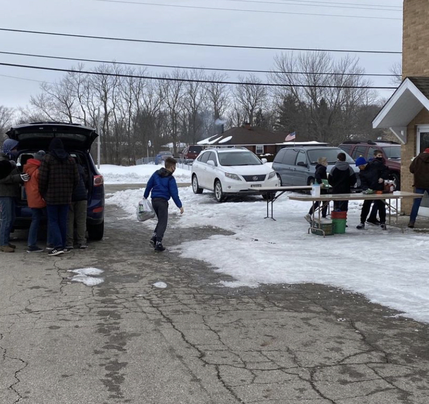 "Drive Through-Food Drive" for Hope