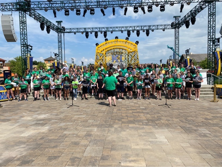 MS Choir at Kings Island